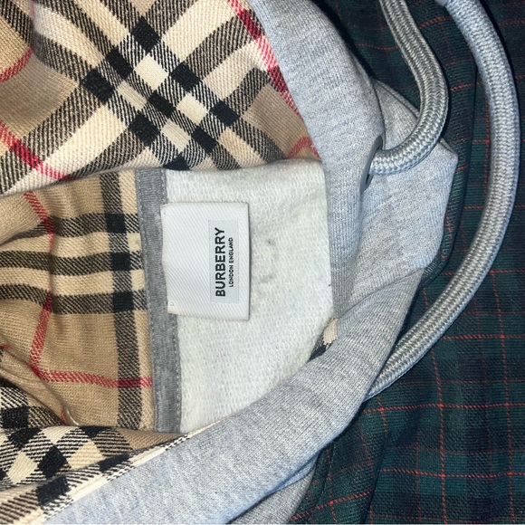 Men’s M authentic Burberry - Picture 3 of 3